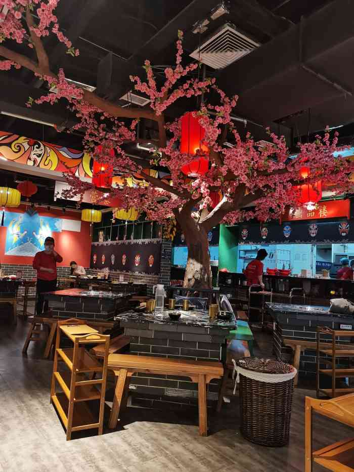 大脸谱百年老灶火锅(青山湖万达店)