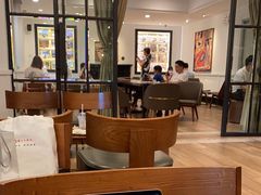 大堂-星巴克臻选(广州沙面店)