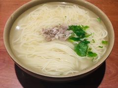-亮亮面馆(经六路店)