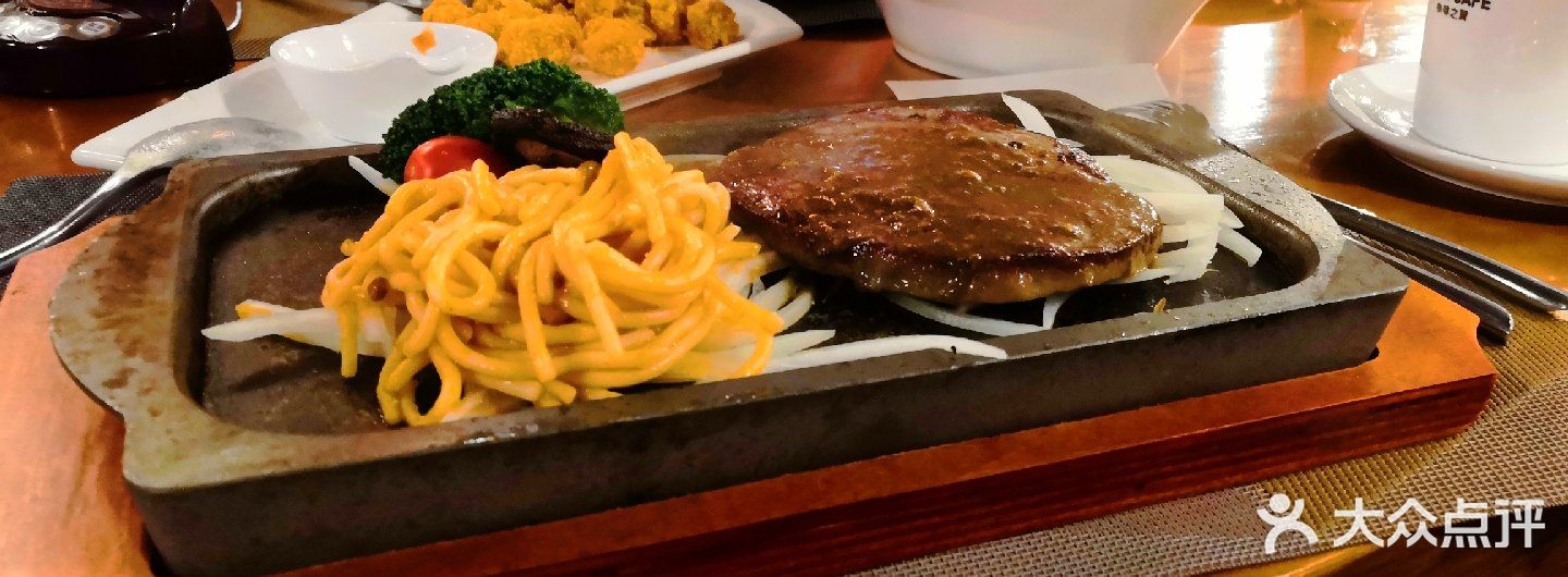 咖啡之翼·清吧西餐厅(南山海岸城旗舰店)石板牛排图片