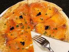 烟熏三文鱼比萨-WOLFGANG PUCK KITCHEN & BAR(迪士尼小镇店)