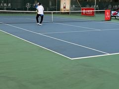 -成都高新创新角度网球俱乐部