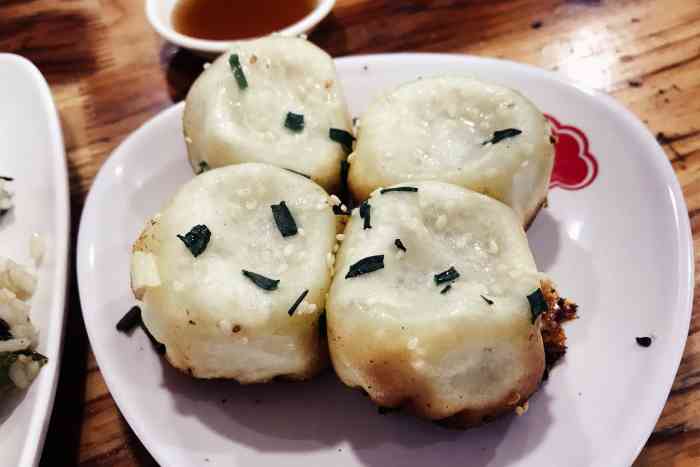 舒蔡记生煎(四川中路店)-"很喜欢这家店的生煎,很好吃,生煎个儿头都.