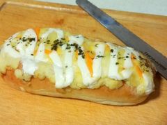 香肠土豆法棍-巴黎贝甜(大宁国际商业广场店)