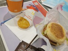 -麦当劳(轻轨曹杨路店)