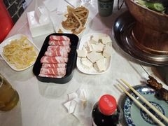 -羊家胡同·龙虾烧烤火锅(龙汇路店)