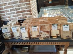 -红跑车蛋糕世界(网巾市店)