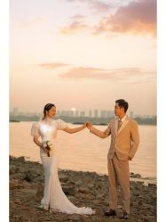 -雪中彩影婚纱摄影·微光艺术中心