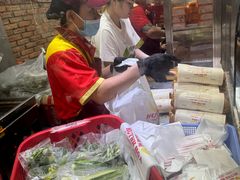 -Bánh Mì Huynh Hoa