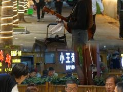 -三亚火车头万人海鲜广场