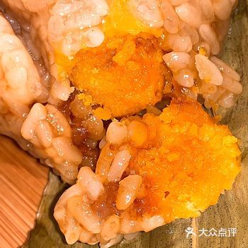 作为一个北方甜粽党 第一次吃咸粽就是咸蛋黄鲜肉粽