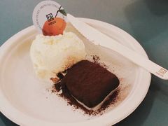 -HUGS coffee(东区店)