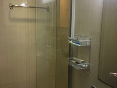 -怡莱酒店(上海大学店)