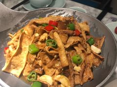 -小菜园新徽菜(宜兴八佰伴店)