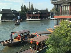 二楼窗外的风景-洞天食府(北大街店)