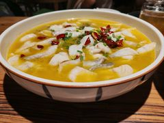 雅菲酸菜鲈鱼-YAFEE雅菲·粤菜·湘菜·融合菜(魏公村店)