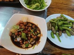 老醋花生-海拉尔碳烤羊腿烤鸽子(吕营店)