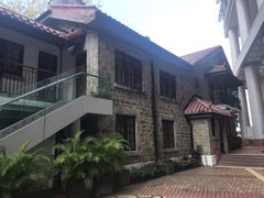 -香港大学