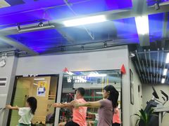 -AK健身普拉提拉伸私教馆(中八店)
