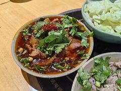 -大众跷脚牛肉馆·非遗传承单位(峨眉山店)