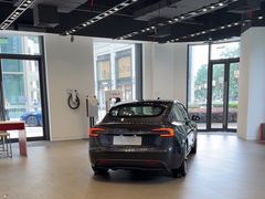 -TESLA 特斯拉(上海太古汇体验店)