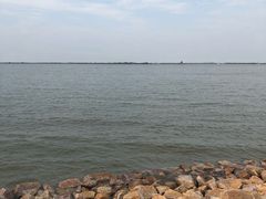 -上海滴水湖皇冠假日酒店