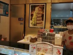 -花花卷卷·鲜食蛋糕(静安久光百货店)