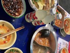 -马路边边串串香(苗栗路店)