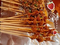 黄金牛油-地摊风云龙虾烧烤铺(裕民店)