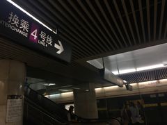 -上海体育馆(地铁站)