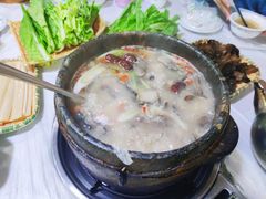 -鲁朗纳麦石锅鸡庄园