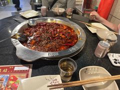 -洞亭火锅(防空洞总店)