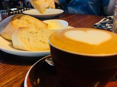 -ROAST coffee & eatery