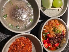 牛骨清汤-三出山火锅(南京万象天地店)