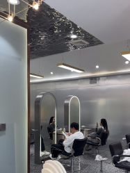 -Tloml salon