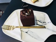 -UNI UNI(环亚凯瑟琳店)