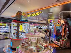-反斗乐园π·电玩·高空拓展·蹦床(龙华天虹店)