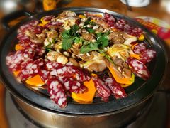 -三亚火车头万人海鲜广场