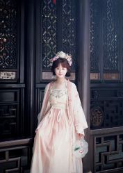 -一揽芳华汉服旗袍体验馆(拙政园店)