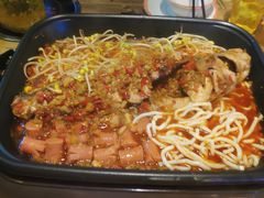 -川渝窈妹纸包鱼·齐齐哈尔烤肉