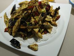 -老码头黑皮肘子锅包肉(赣水路店)