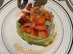 沃夫冈招牌色拉-Wolfgang’s Steakhouse 沃夫冈牛排馆(上海白玉兰广场店)