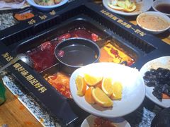 -老牌坊云南鱼豆花火锅(哈西万达店)