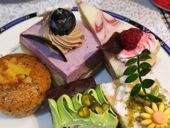 -亚洲国际大酒店·云顶阁旋转自助餐厅