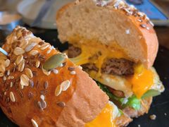 -HIGH FIVE哈福手工汉堡(桂林路店)