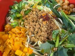 -爆炸头阿姨小四川正宗川味小吃(无任何分店)