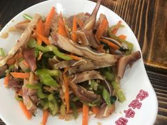 猪耳朵-红焱牛肉面馆