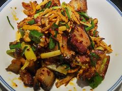 大蒜炒腊肉-大碗先生(万家丽店)