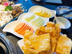 -大匠工房古船木艺术餐厅·猪肚鸡专门店(长白仙岛店)
