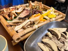 -菌自由丨野生菌火锅特色庭院餐厅(丽江古城店)